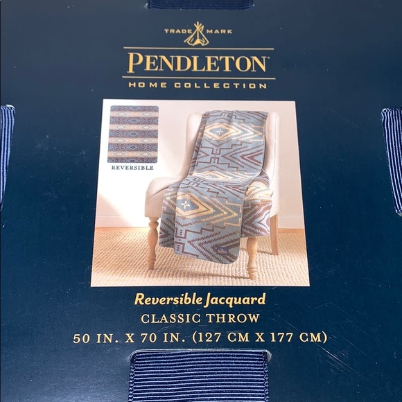 Pendleton Reversible Jacquard Classic Throw, Sunset Cross Balsam - Picture 8 of 15